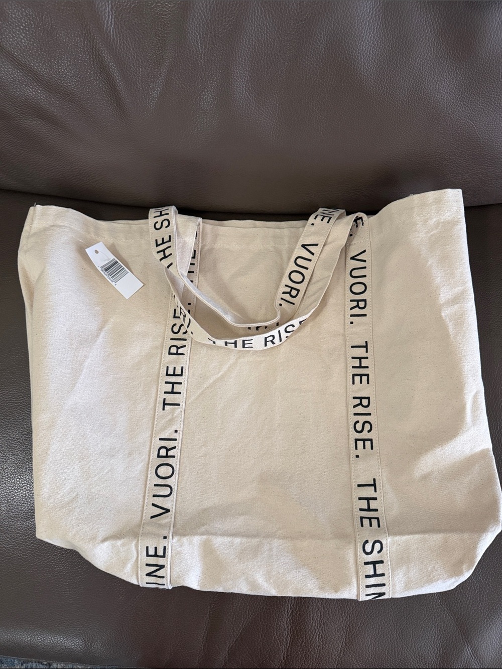 Vuori Natural Canvas Tote with Branded Webbing Straps NWT - Picture 2 of 4